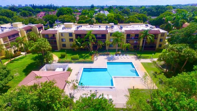 2 of 41 - 737 Se 1st Way #306, Deerfield Beach, FL