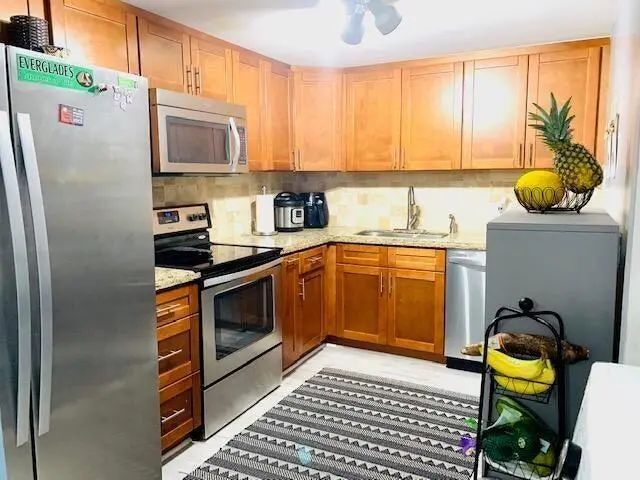 5 of 41 - 737 Se 1st Way #306, Deerfield Beach, FL