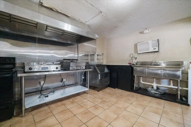 5 of 25 - 1023 Lee Street, Moore Haven, FL