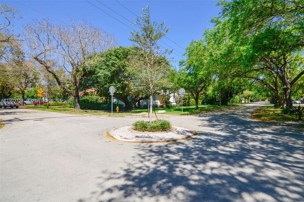 1201 Obispo Avenue, Coral Gables
