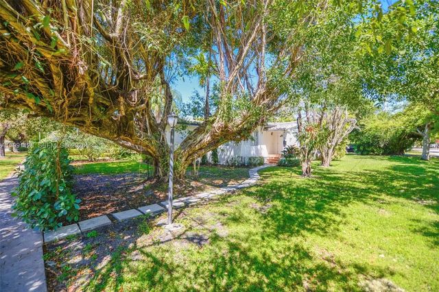 2 of 39 - 1201 Obispo Avenue, Coral Gables, FL