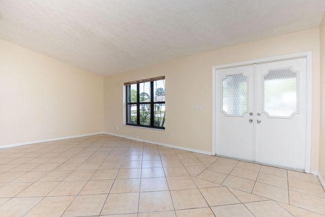 2 of 36 - 2456 Se Trail Avenue, Port St. Lucie, FL