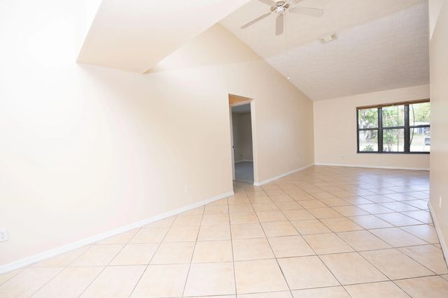 5 of 36 - 2456 Se Trail Avenue, Port St. Lucie, FL