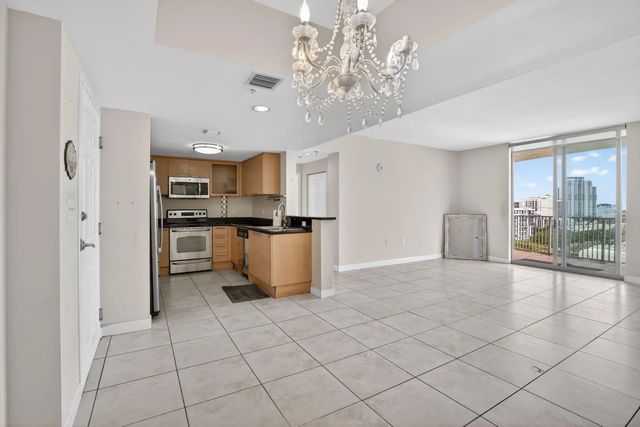 140 S Dixie Highway #819, Hollywood