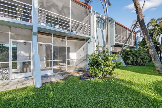 4 of 61 - 1432 S Lakeside Drive #4, Lake Worth Beach, FL