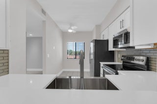 Photo of Listing #B26008408