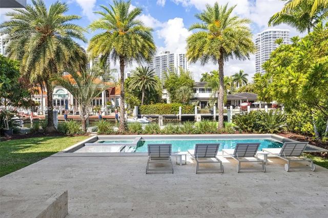 5 of 61 - 410 Golden Beach Drive, Golden Beach, FL