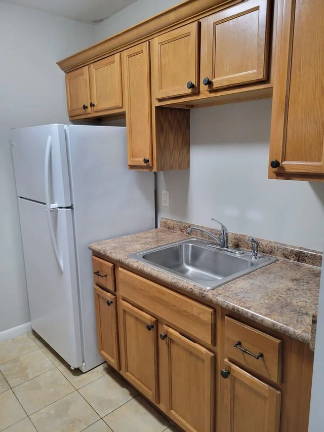 3 of 18 - 2303 S Federal Highway #19, Boynton Beach, FL