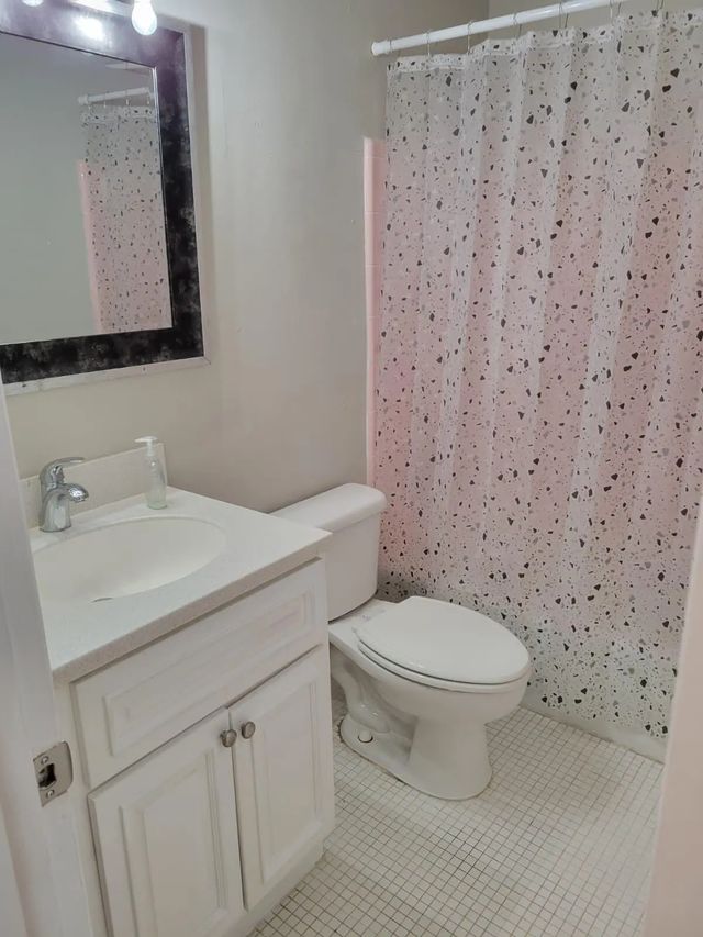 4 of 18 - 2303 S Federal Highway #19, Boynton Beach, FL