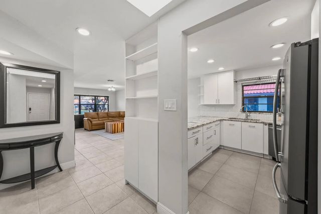 2 of 57 - 41 Bethesda Park Circle #k41, Boynton Beach, FL