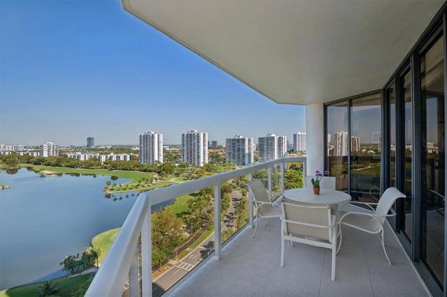 2 of 22 - 20185 E Country Club Drive #1805, Aventura, FL