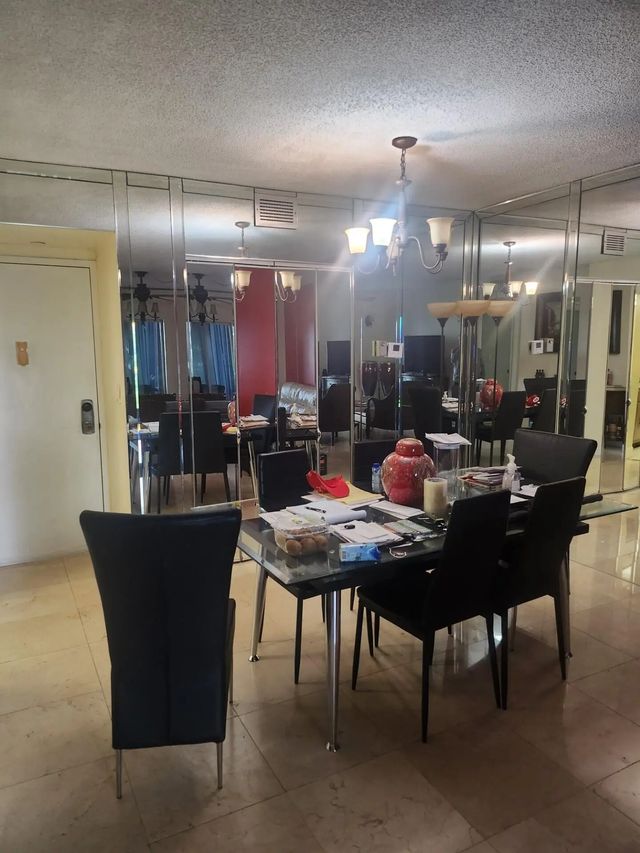 4 of 7 - 4200 Hillcrest Drive #707, Hollywood, FL