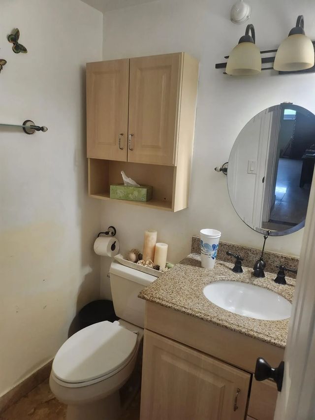 5 of 7 - 4200 Hillcrest Drive #707, Hollywood, FL