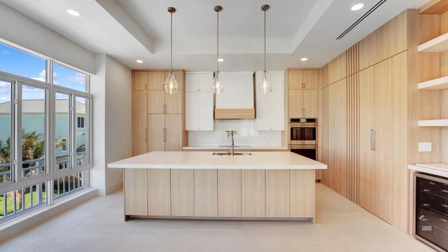 Photo of Listing #B26008593