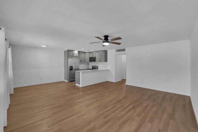 2 of 31 - 5203 Ne 24th Terrace #b207, Fort Lauderdale, FL