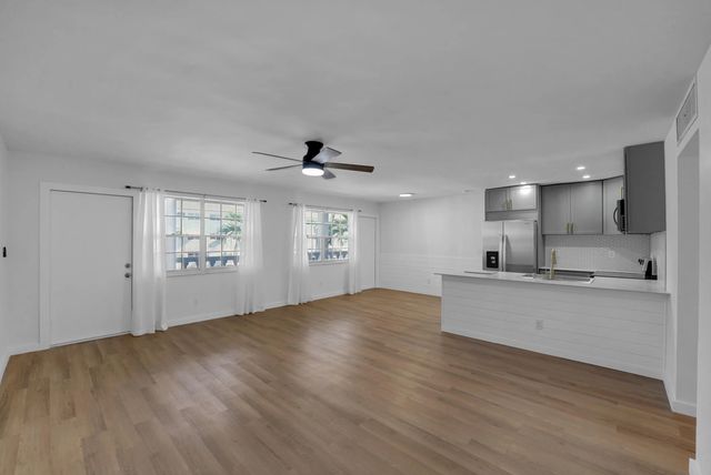 4 of 31 - 5203 Ne 24th Terrace #b207, Fort Lauderdale, FL