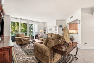 Photo of Listing #B26010282