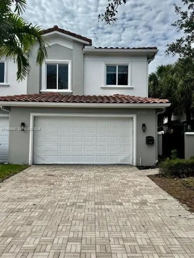 2706 Ne 30th Place #2706, Fort Lauderdale
