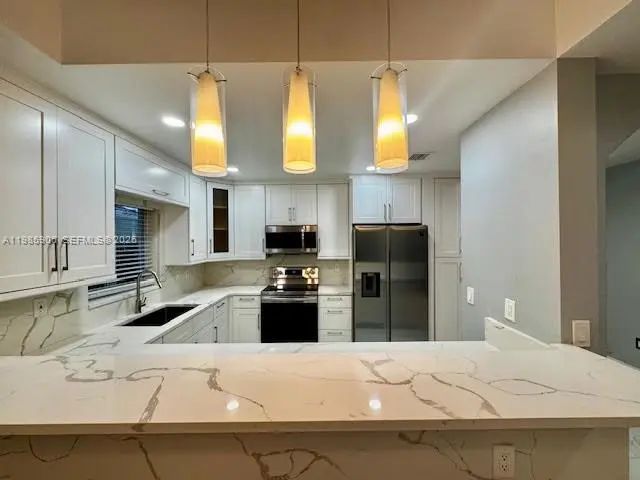 2 of 28 - 2706 Ne 30th Place #2706, Fort Lauderdale, FL