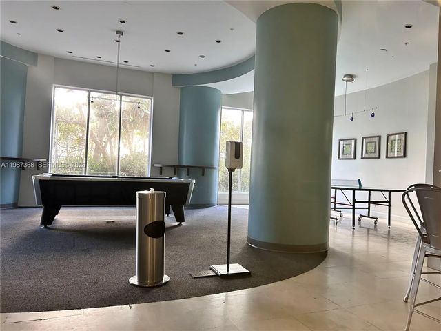 3 of 32 - 4001 S Ocean Drive #4g, Hollywood, FL