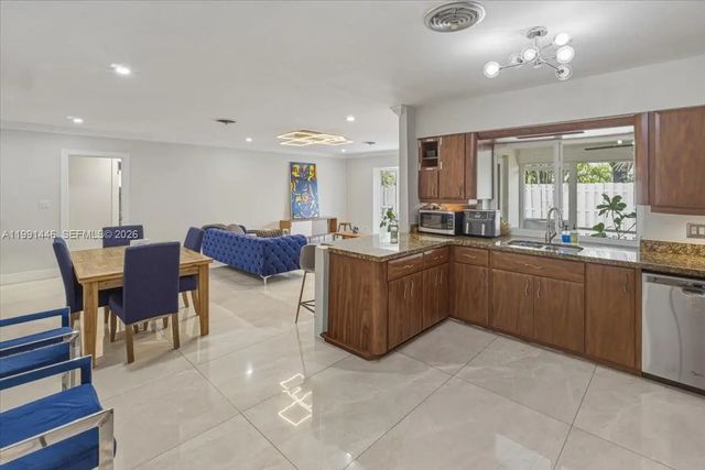 5 of 40 - 2901 Nw 10th Avenue, Wilton Manors, FL