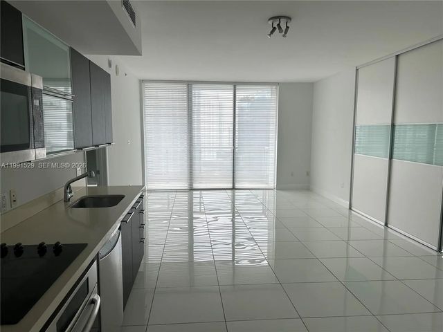 4 of 40 - 90 Sw 3rd Street #3610, Miami, FL