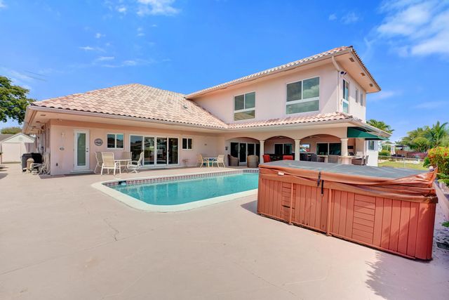 4 of 61 - 5530 Bayview Drive, Fort Lauderdale, FL