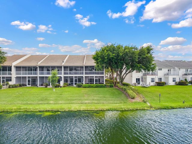 2 of 31 - 12598 Westhampton Circle, Wellington, FL