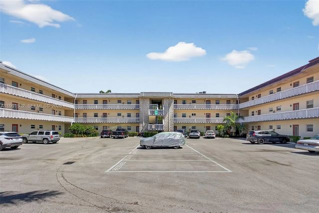 4299 Nw 16th Street #202, Lauderhill