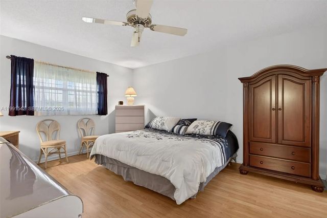 4 of 35 - 4299 Nw 16th Street #202, Lauderhill, FL