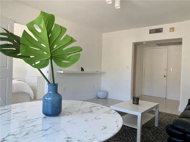 2 of 24 - 1480 Euclid Avenue #103, Miami Beach, FL