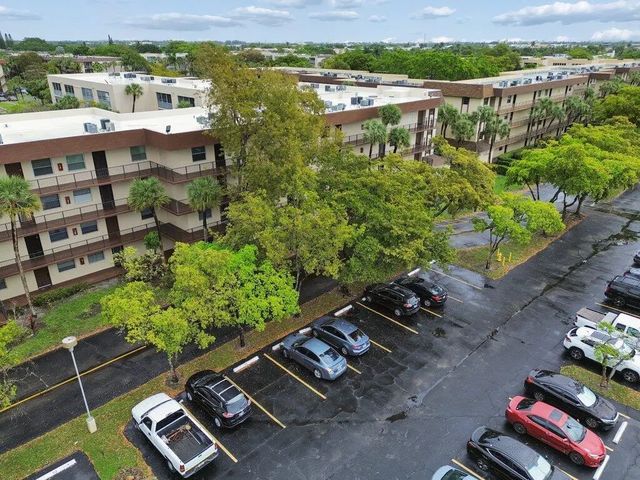 3141 Nw 47th Terrace #124, Lauderdale Lakes