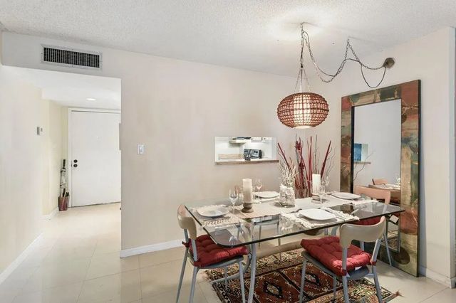3 of 20 - 3141 Nw 47th Terrace #124, Lauderdale Lakes, FL