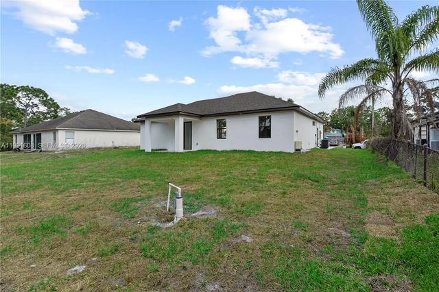 5 of 61 - 1113 Enrique Street E, Lehigh Acres, FL
