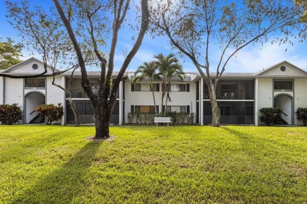 15449 Lakes Of Delray Boulevard #207, Delray Beach