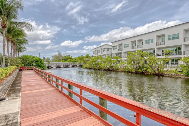 3 of 53 - 2631 Ne 14th Avenue #406, Wilton Manors, FL