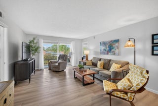 Photo of Listing #B26009057