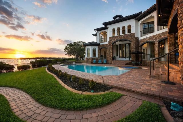 2107 4th Street Court W, 