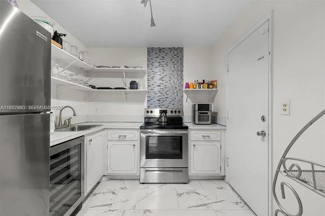 4043 Nw 16th Street #201, Lauderhill