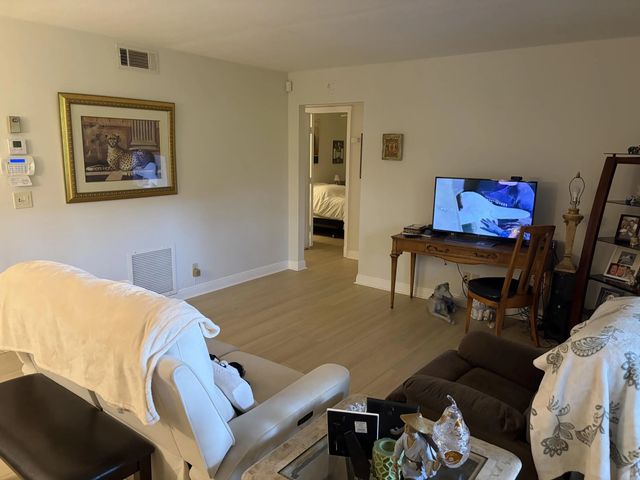 3 of 27 - 440 Pine Glen Lane #b-1, Greenacres, FL