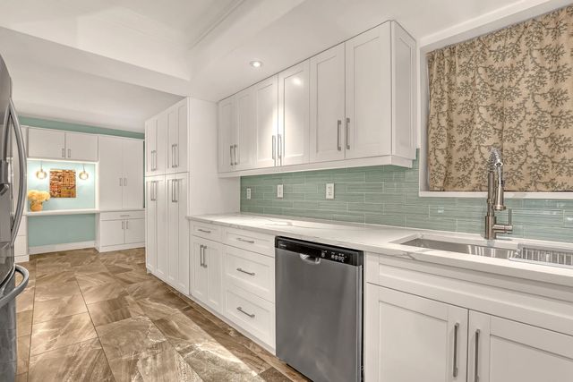 5 of 49 - 1100 Surf Road #104, Singer Island, FL