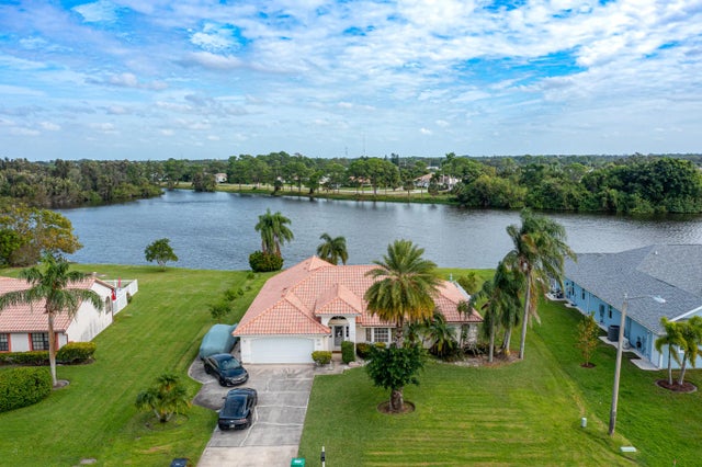 Photo of Listing #B26008847