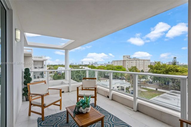 1850 Monroe Street #308, Hollywood