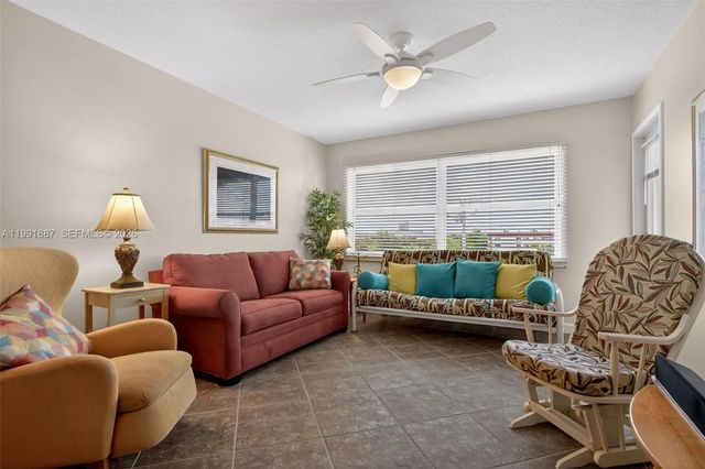 3 of 36 - 4299 Nw 16th Street #310, Lauderhill, FL