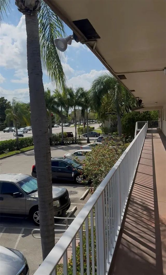 3 of 29 - 7605 W Atlantic Boulevard #207, Margate, FL