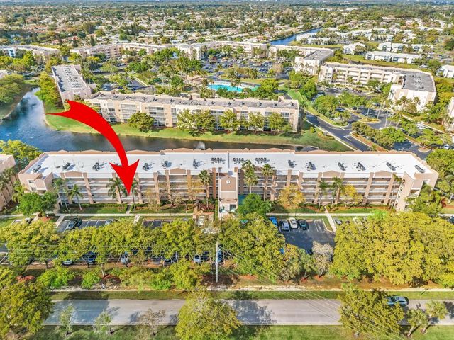 9537 Weldon Circle #i213, Tamarac