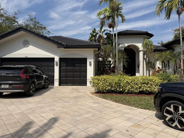 2 of 21 - 3309 Bradenham Lane, Davie, FL