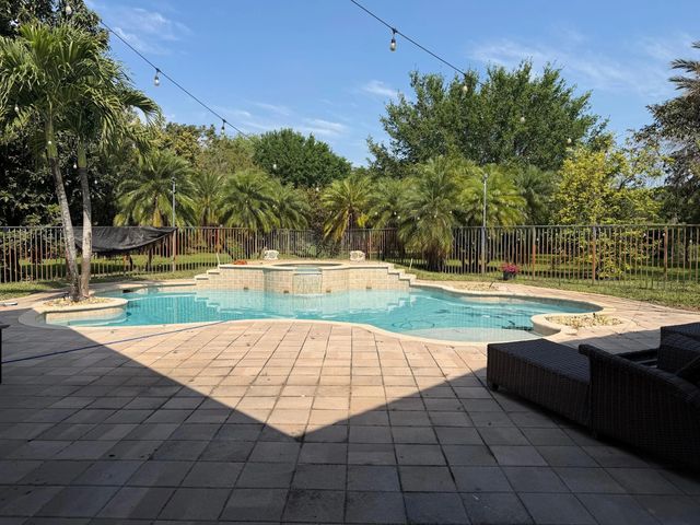 5 of 21 - 3309 Bradenham Lane, Davie, FL