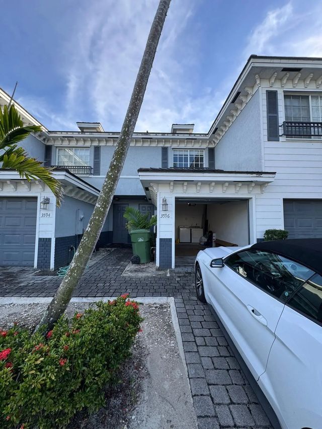 3596 Nw 13th Street #3596, Lauderhill