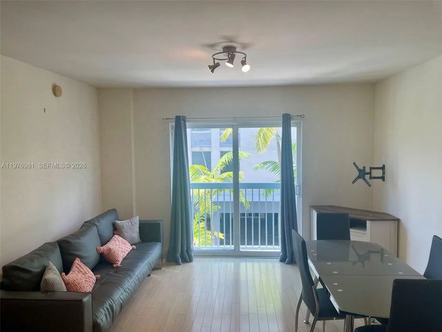 2740 Sw 28th Terrace #304, Miami